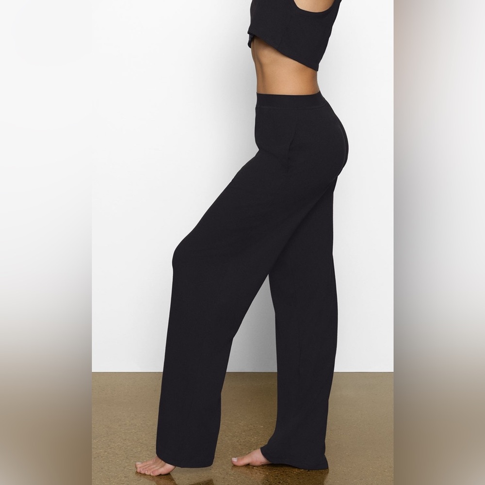 NWT SKIMS BOYFRIEND LOOSE PANTS - Picture 2 of 6